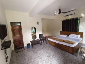 Awas House with Shared Pool