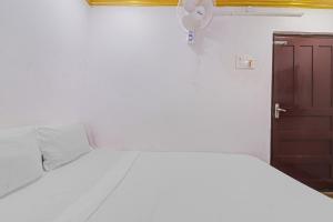 Hotel O V Guest Inn