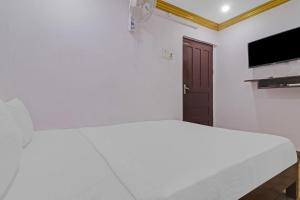 Hotel O V Guest Inn