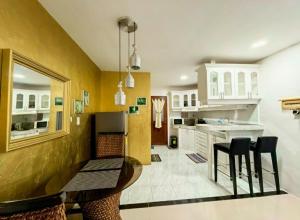 Urban Oasis Near Clark Poolside Living for Groups