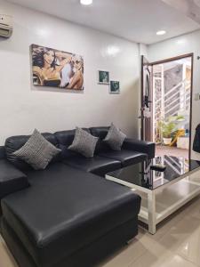 Urban Oasis Near Clark Poolside Living for Groups