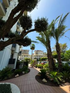 SA Apartments! Lux 2BD Duplex in Oba