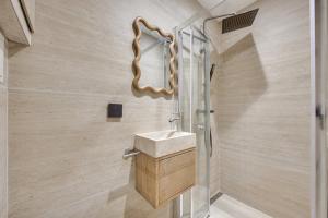 Petit Studio Elegant Invalides et Tour Eiffel