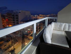New White Lotus Penthouse 13 St Pauls Bay Malta