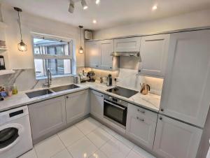 4BR House Popular Ravenhill Road