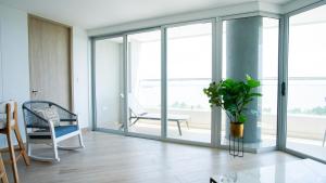 Apartamento familiar 2 Habitaciones, Vista Ciénaga Rooftop Piso 17 Cielo Mar Cartagena