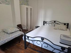 Allan Shared House Room P2