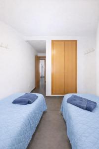 Piscina grande y 2 terrazas a 200 m de la playa