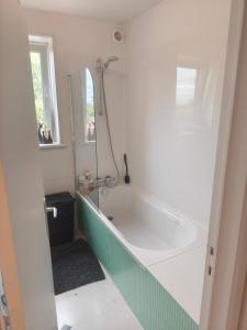 Chambre chez lhabitant dans un appartement proche du centre ville