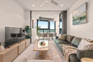 Queens Wharf 3BR Apt with 2 Parking
