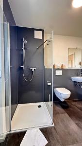 AMAO-Grey - Spacious Family Apartment - 6 Guests - Parking