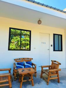 La Casita Feliz