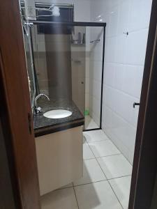 Apartamento para 8 pessoas 3 quartos com ar condicionado e 3 garagens! A 15 minutos do autódromo!