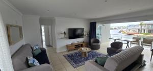 33 Kingston Place, Marina Martinique