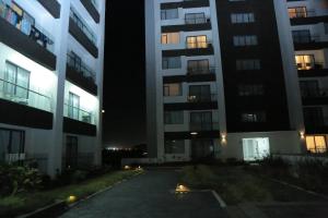 Luxury 1BR apartment facing pool