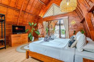 Modern 2BR Villa Imola with Private Pool, Fitness-Corner and Jungle View in Canggu -Bali
