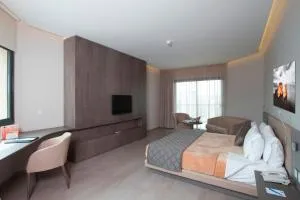 Promenade Hotel - Nahr al Mawt