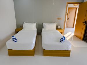 Silver Bay Kamadhoo