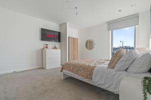 Luxury Penthouse Wembley Stadium Sleeps 10 and Parking