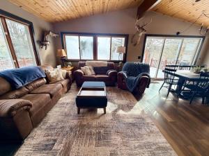 Paddlers Paradise Cabin with Direct Trail Access!
