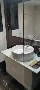 Luxury Semi-Basement Suite Athens