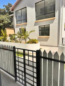 SouthSide Apartment