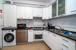 Sesimbra Vista Azul - Enjoy the Pool and Sea View!