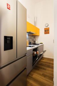 Anywhere On Foot - Steps from Hotel Moscow