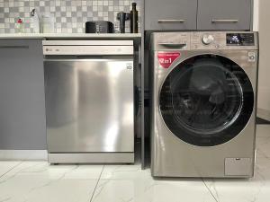 Green Point Gem in Top Location