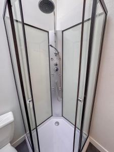 Studio Neuf Centre - Chambre Séparée - Parking