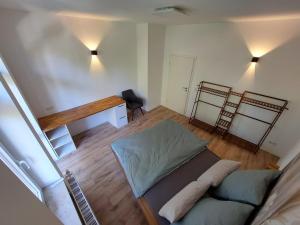 City Residenz Jena - modern, groß, ruhig, zentral, 2 Balkone, 4 Zimmer, Küche, Bad