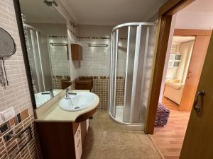 Niagara Playa Apart