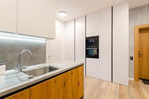 Petrovdom Apartments 161 in RC Yaroslaviv Grad, Bulvarno-Kudriavska 17