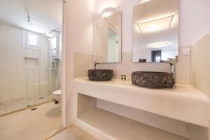 Anna Platanou Suites Paros Greece