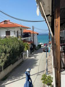 Costa Beach Front Apartment in Pefkochori