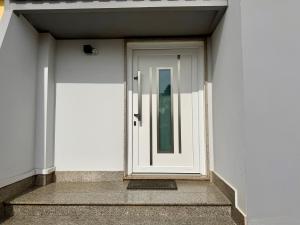 Matt Apartment 1 img7