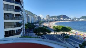 Apartamento na Av Atlântica Vista P o Mar