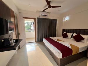 HOTEL TRIVA -300m from Medical College