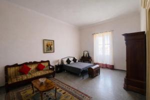 Classic residence in the historic center