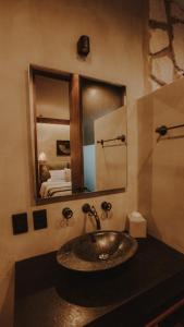 Private Jungle 1BR Retreat & Fast Wi-Fi