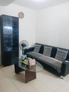 2BR Condo Apt Fast Internet, 55in Smart TV Netflix