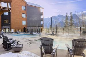 Modern mountain luxury with stunning views