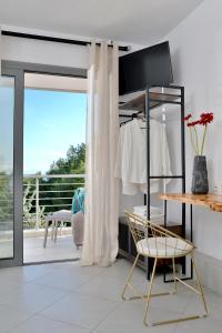 SunDay Free Airport Shuttle