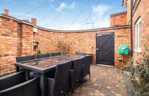 Salubrious Area, NEC, BELFRY, BIRMINGHAM, RESORTS WORLD, DAYTON MANOR,