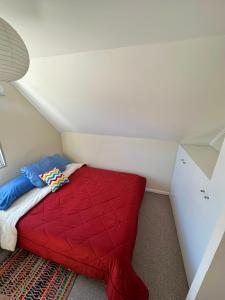 Habitación cama 2 P, en zona residencial cerca Mall plaza, UCM, Casino Talca