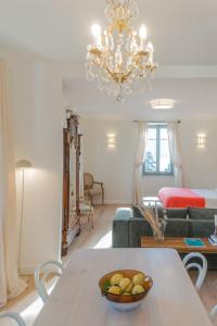 Boutique apartment with Como lake views near Villa Balbianello