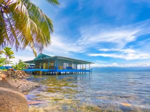 Hacienda Del Mar Confortable Villa Over the Water