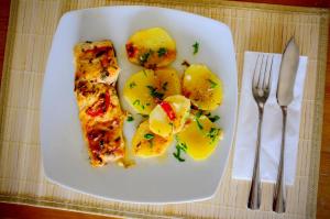 Pike Inn Bucătărie Autentică & Cazare cu Farmec