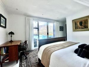 Bo-Kaap Penthouse with Table Mountain & City views