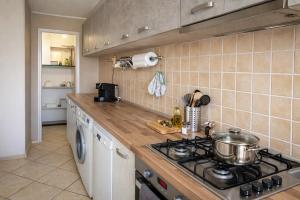 Spacious Apartment - Families & Groups - Free Parking